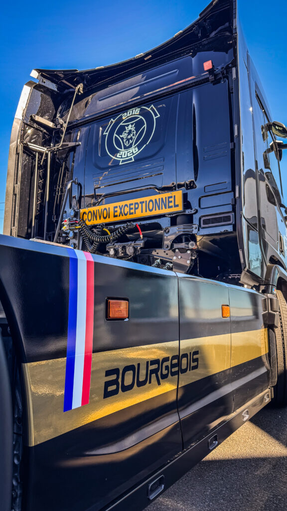 Marquage publicitaire réalisé sur camion poids lourd à Clermont-Ferrand