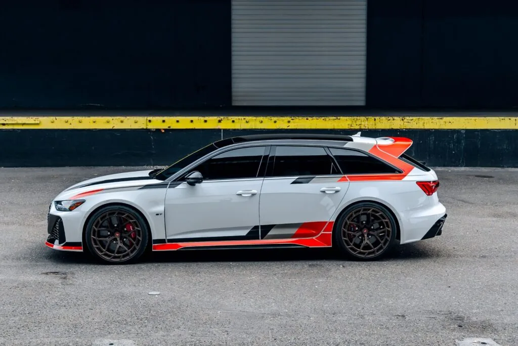 Audi RS blanche protégée avec un film PPF carrosserie par ADA Signalétique à Clermont-Ferrand