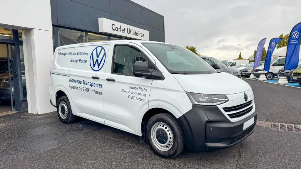 Marquage publicitaire adhésif sur Volkswagen Transporter utilitaire